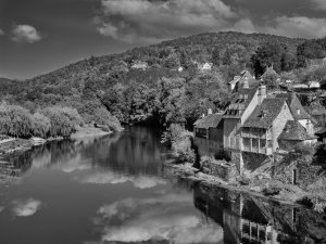 DordogneArgentat-bw2.jpg
